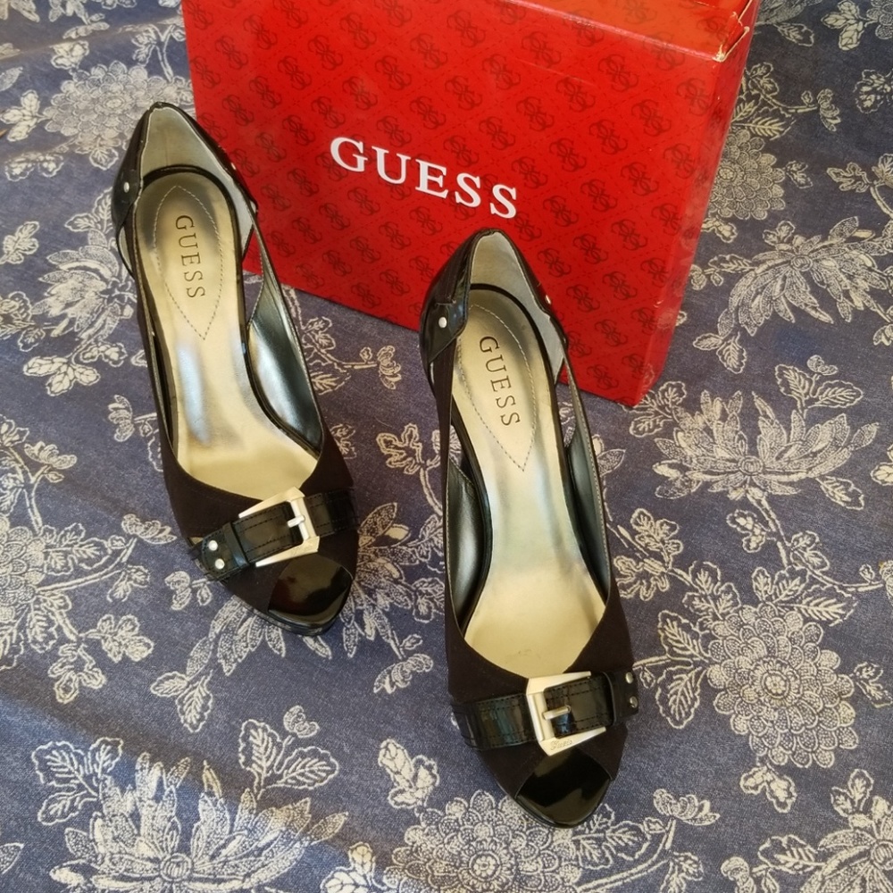 Guess Black multi fabric peep-toe pumps. 8.5